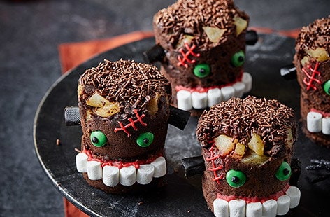 Image of "Frankenstein mug cakes"
