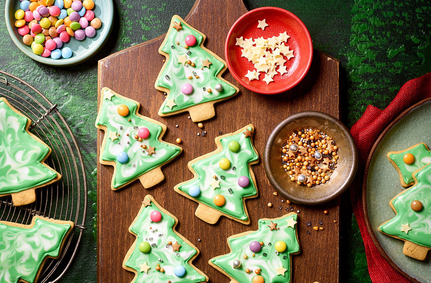 Iced Christmas tree biscuits