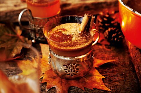 Image of "Hot buttered rum with apple, cider and cinnamon"