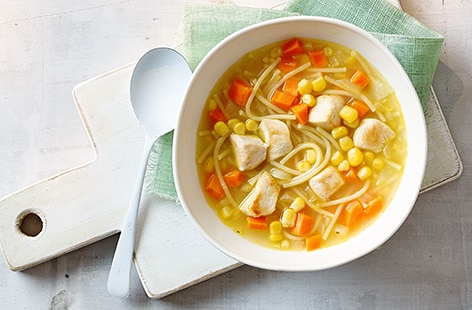 Image of "Chicken, sweetcorn and carrot spaghetti soup"