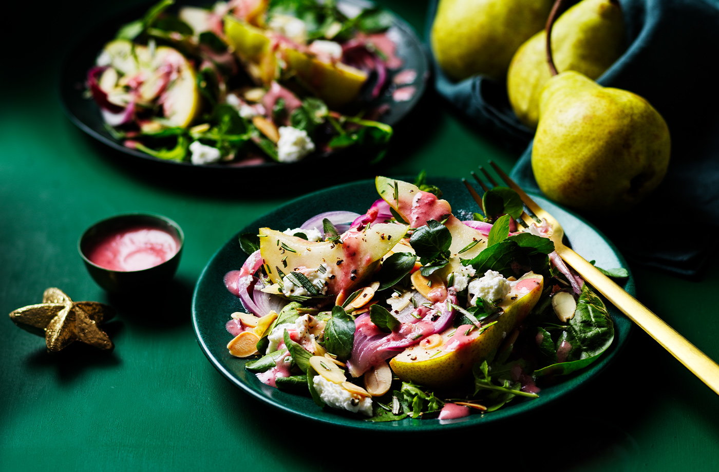 Pear and goat's cheese salad