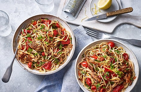 Image of "Peppered mackerel spaghetti"