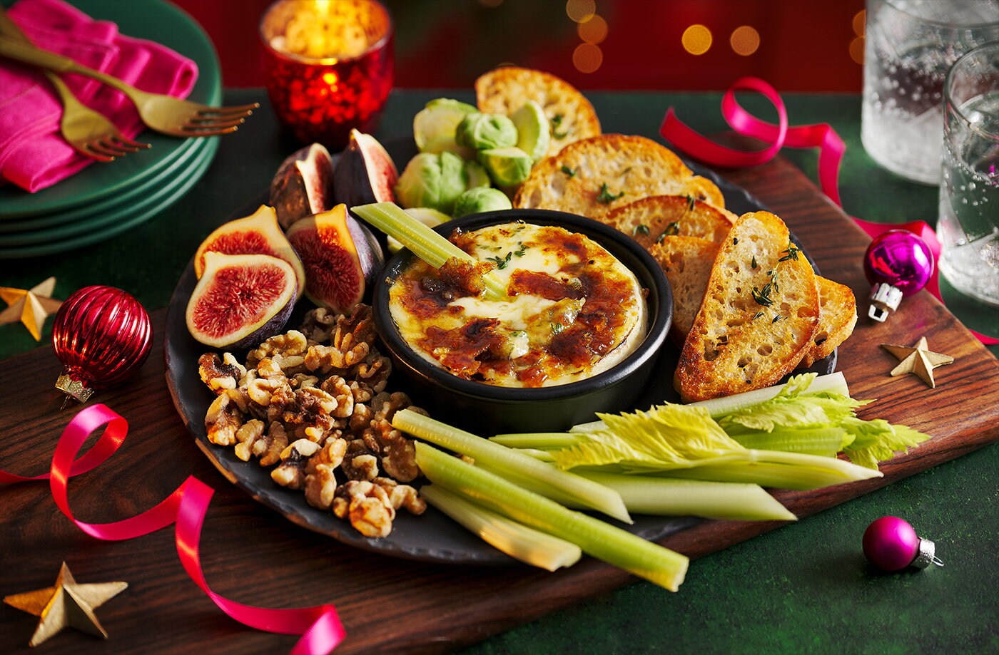 Brûlée baked brie with ciabatta toasts