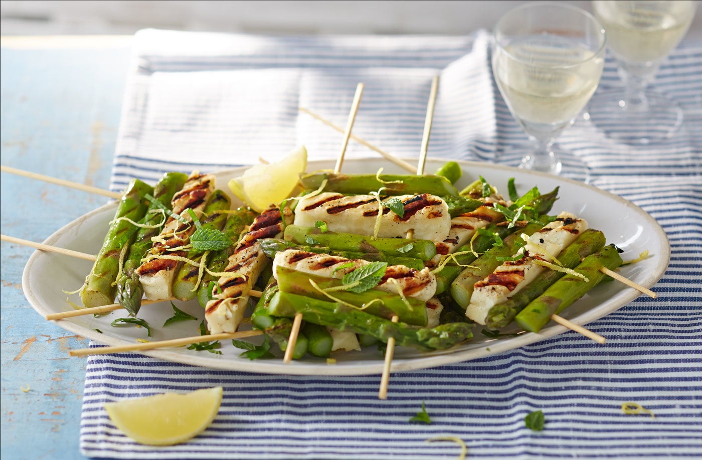 Asparagus and halloumi skewers