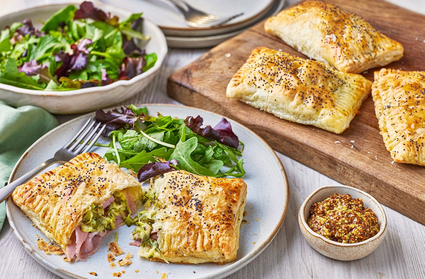 Air-fryer ham and courgette pastries