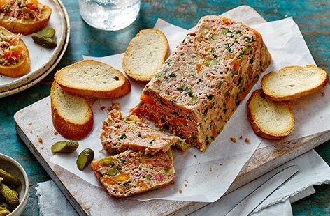 Image of "Ham hock terrine with apricots"