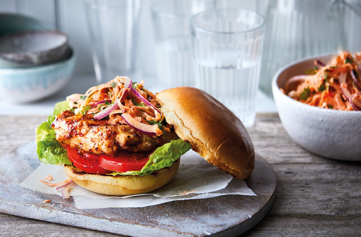 Spicy chicken burgers 