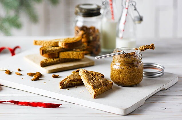 Almond and peanut butter spread