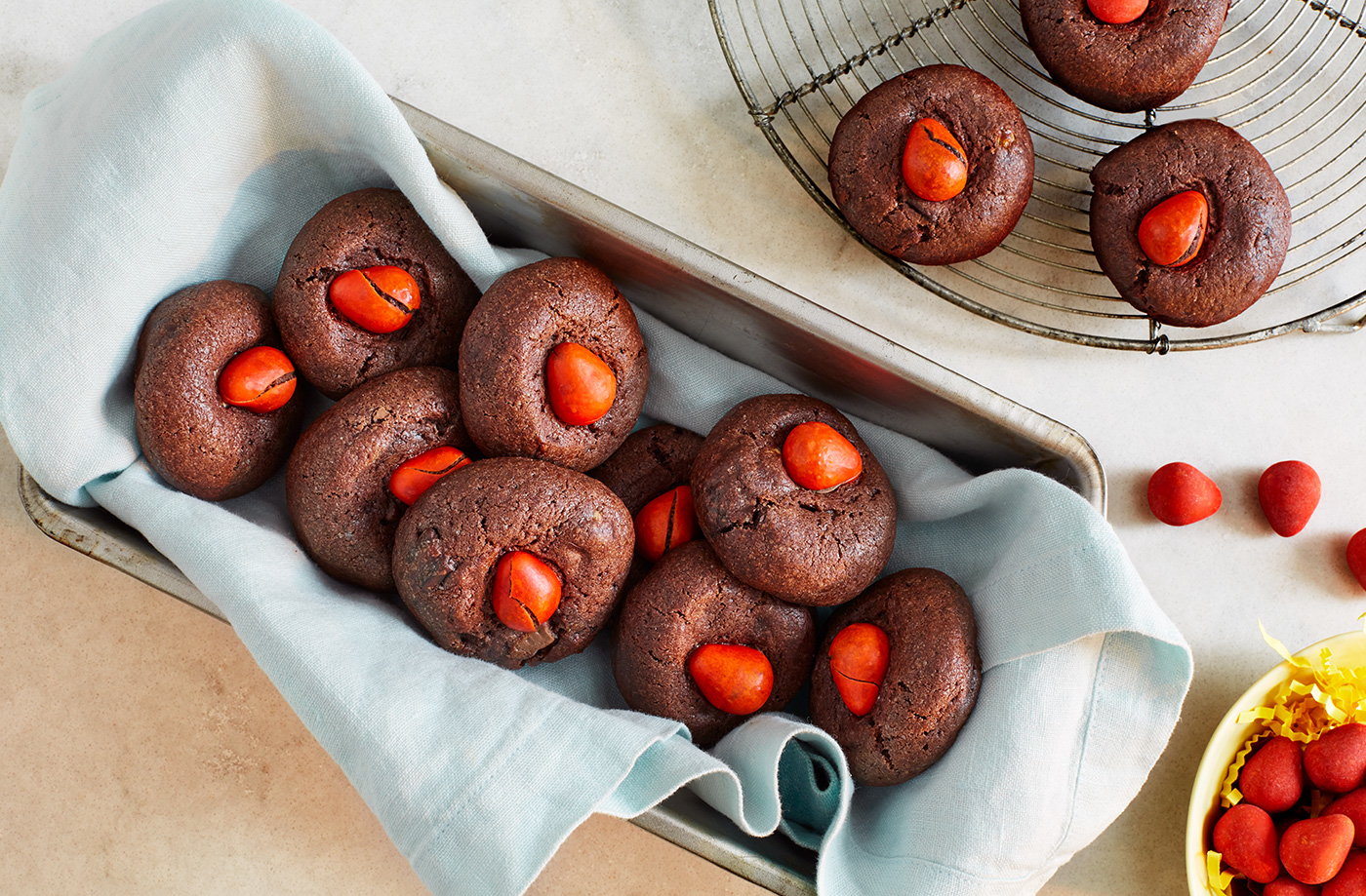 Mini egg chocolate orange cookies