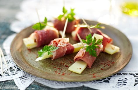 Ham, fig and Manchego canapés