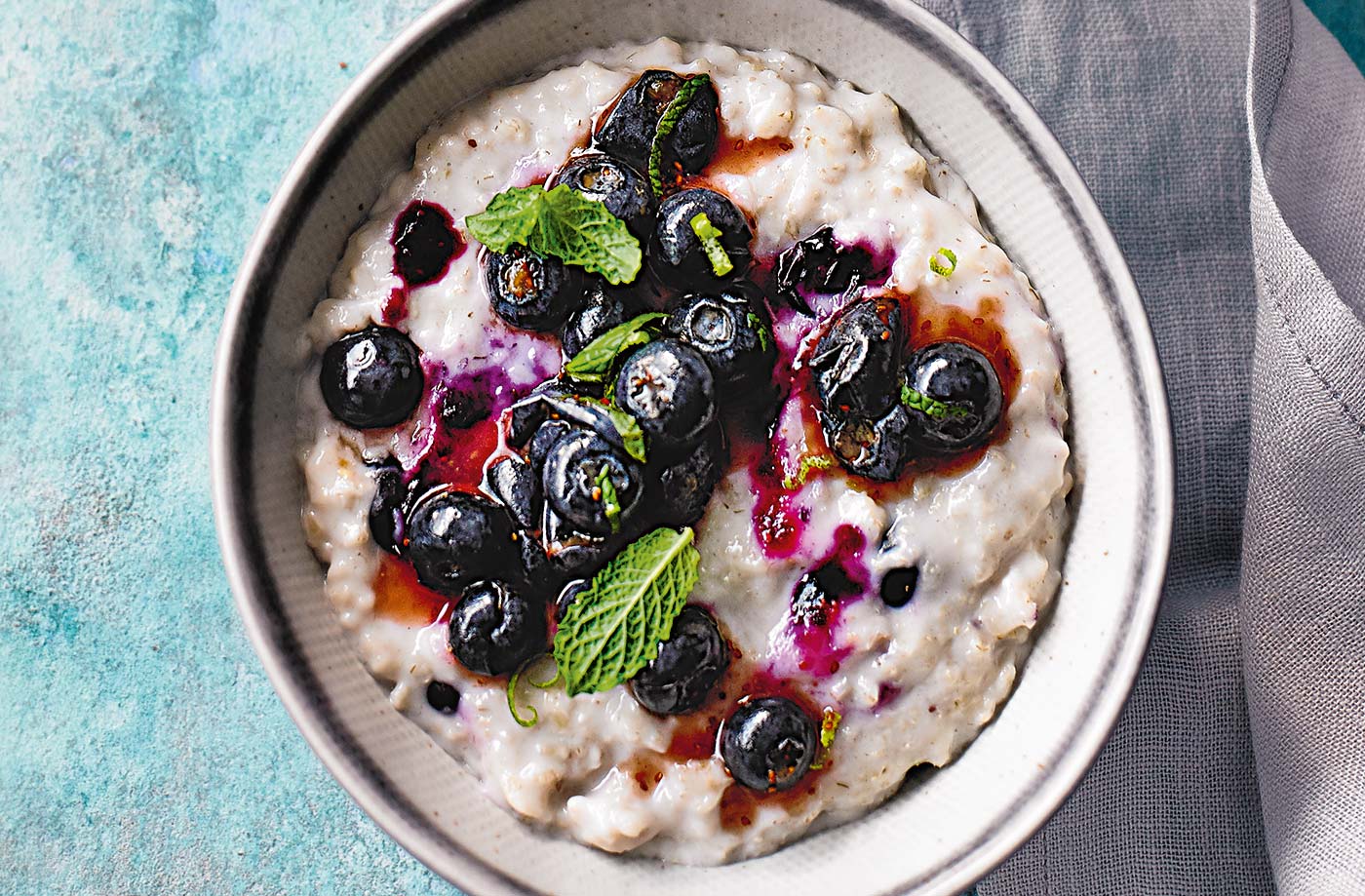 Blueberry and coconut porridge