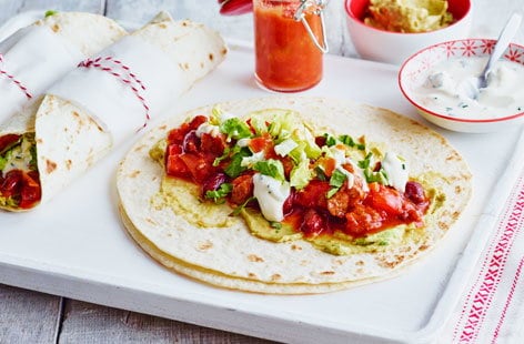 Image of "Chunky chilli con carne burritos"