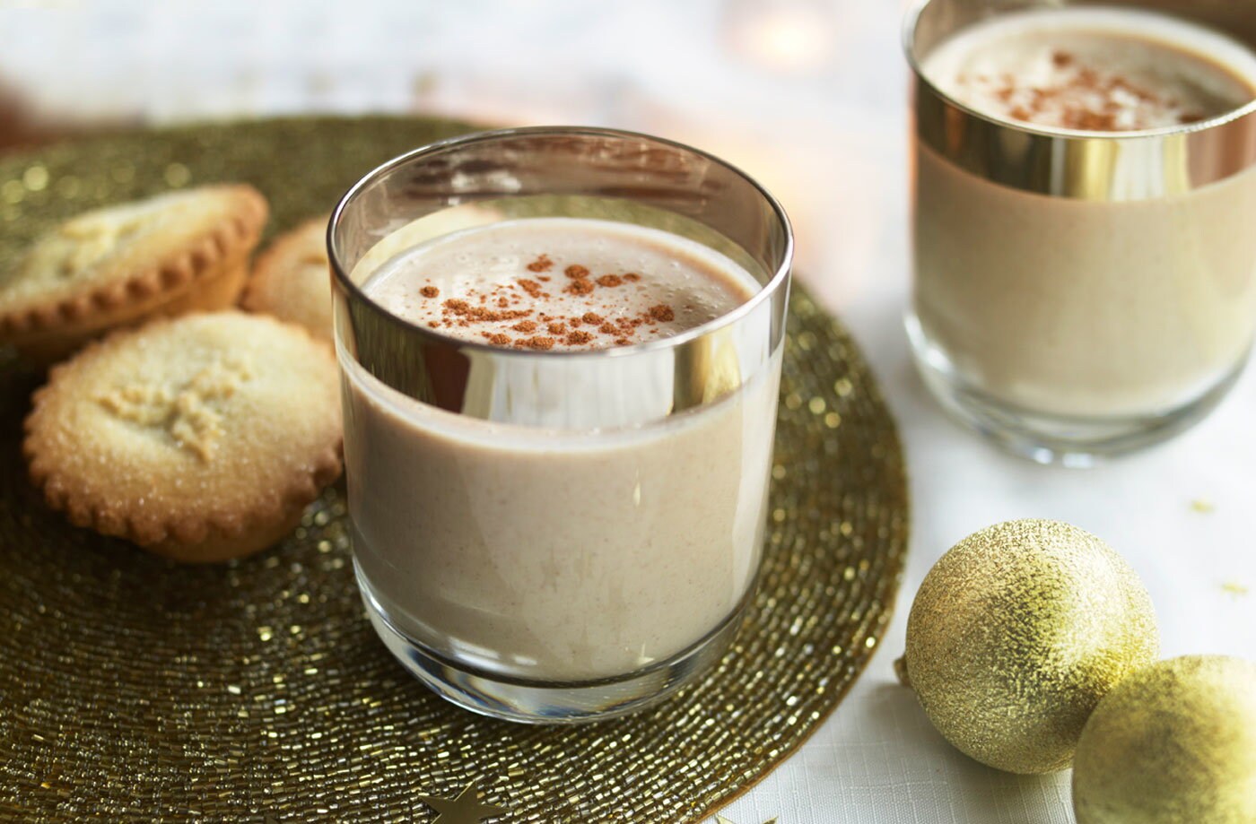 Creamy vegan eggnog