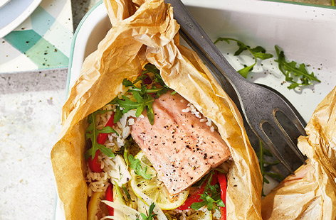 Image of "Salmon and rice parcels"