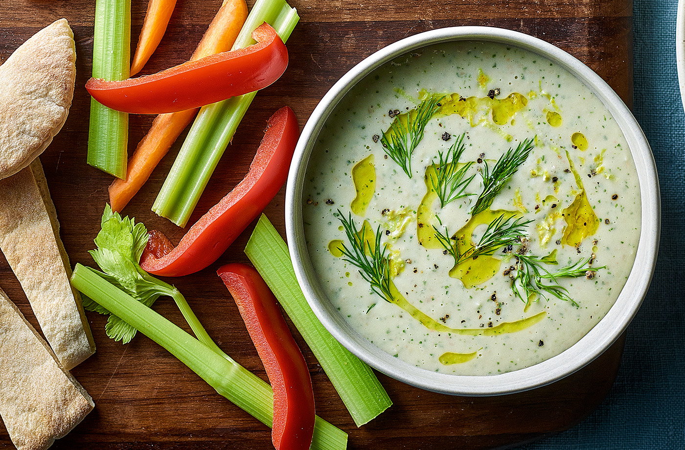White bean and garlic dip