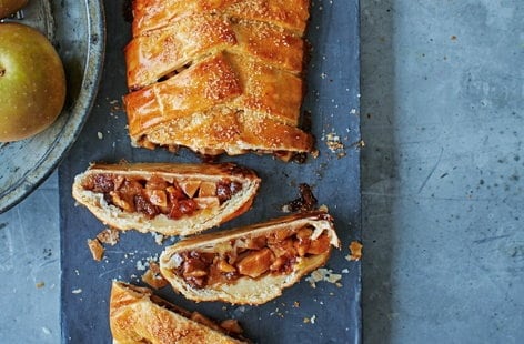 Image of "Apple and date strudel"