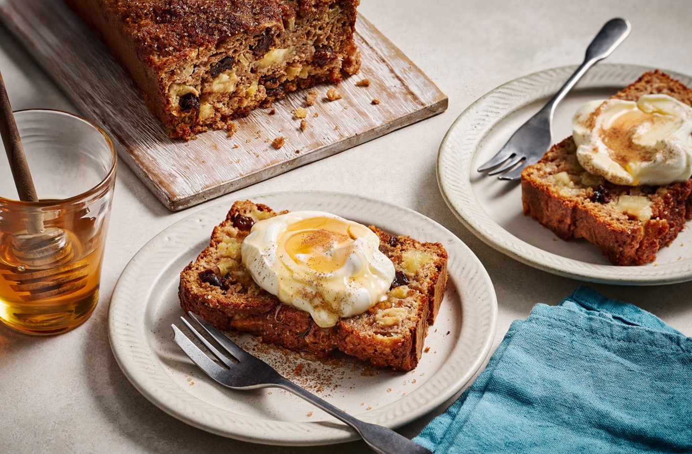 Apple pie breakfast loaf