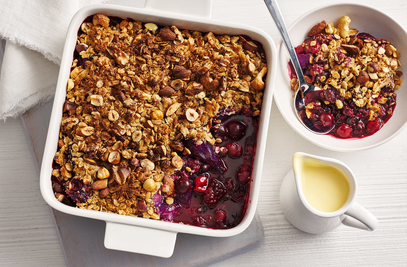 Pear and berry nutty oat crumble