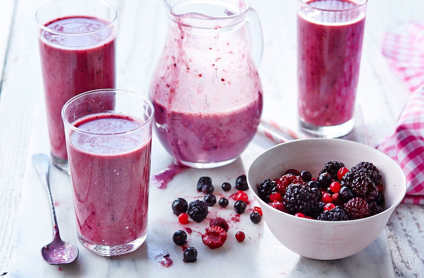 Dairy-free banana and berry smoothie