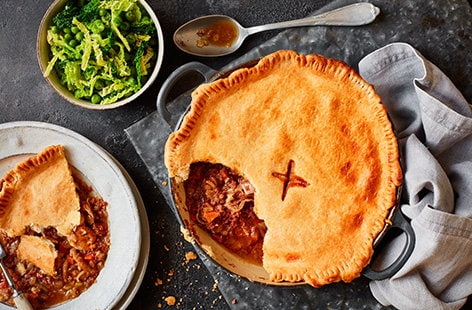 Image of "Corned beef pie"