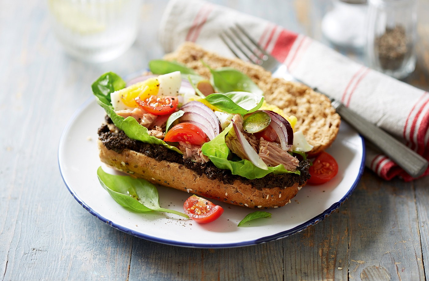 Tuna niçoise baguette