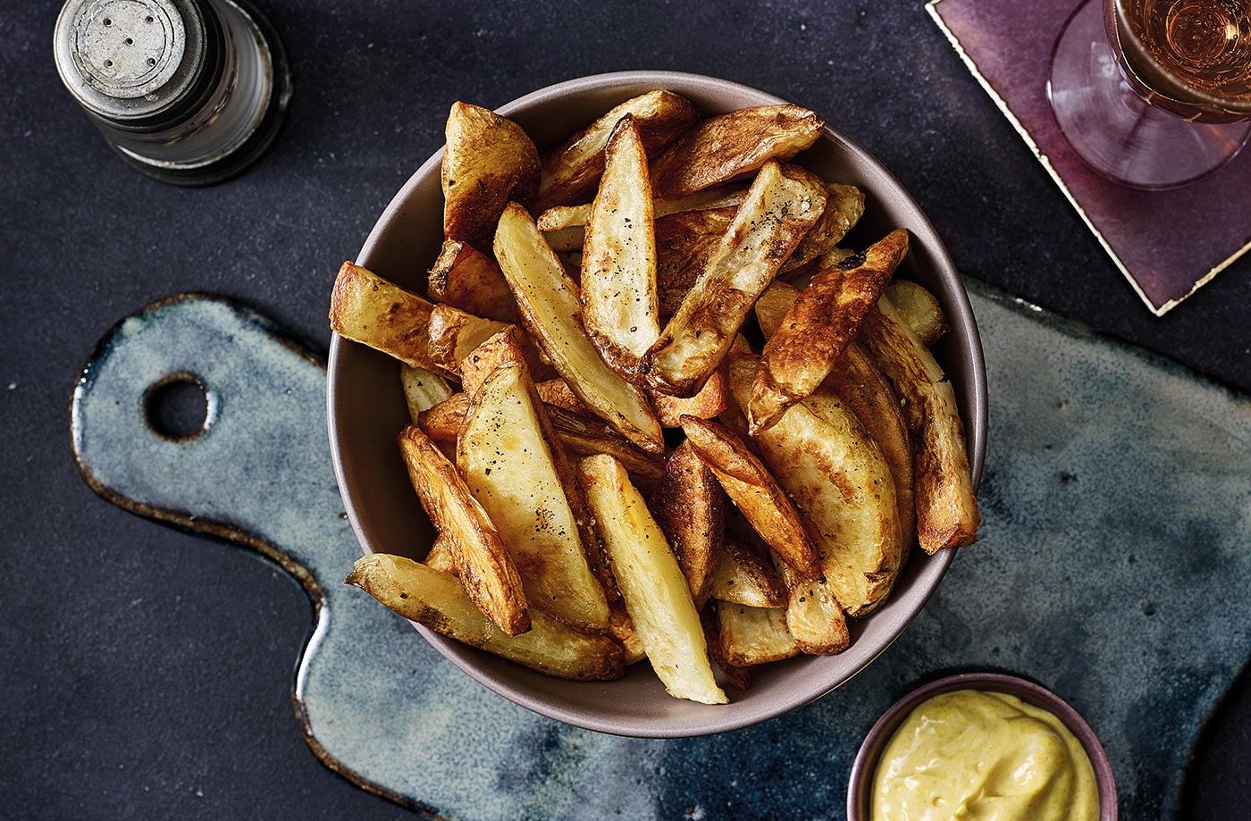 Perfect chips with golden mayonnaise