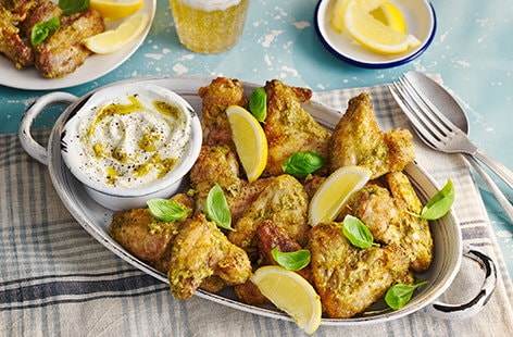 Image of "Garlic and pesto wings"