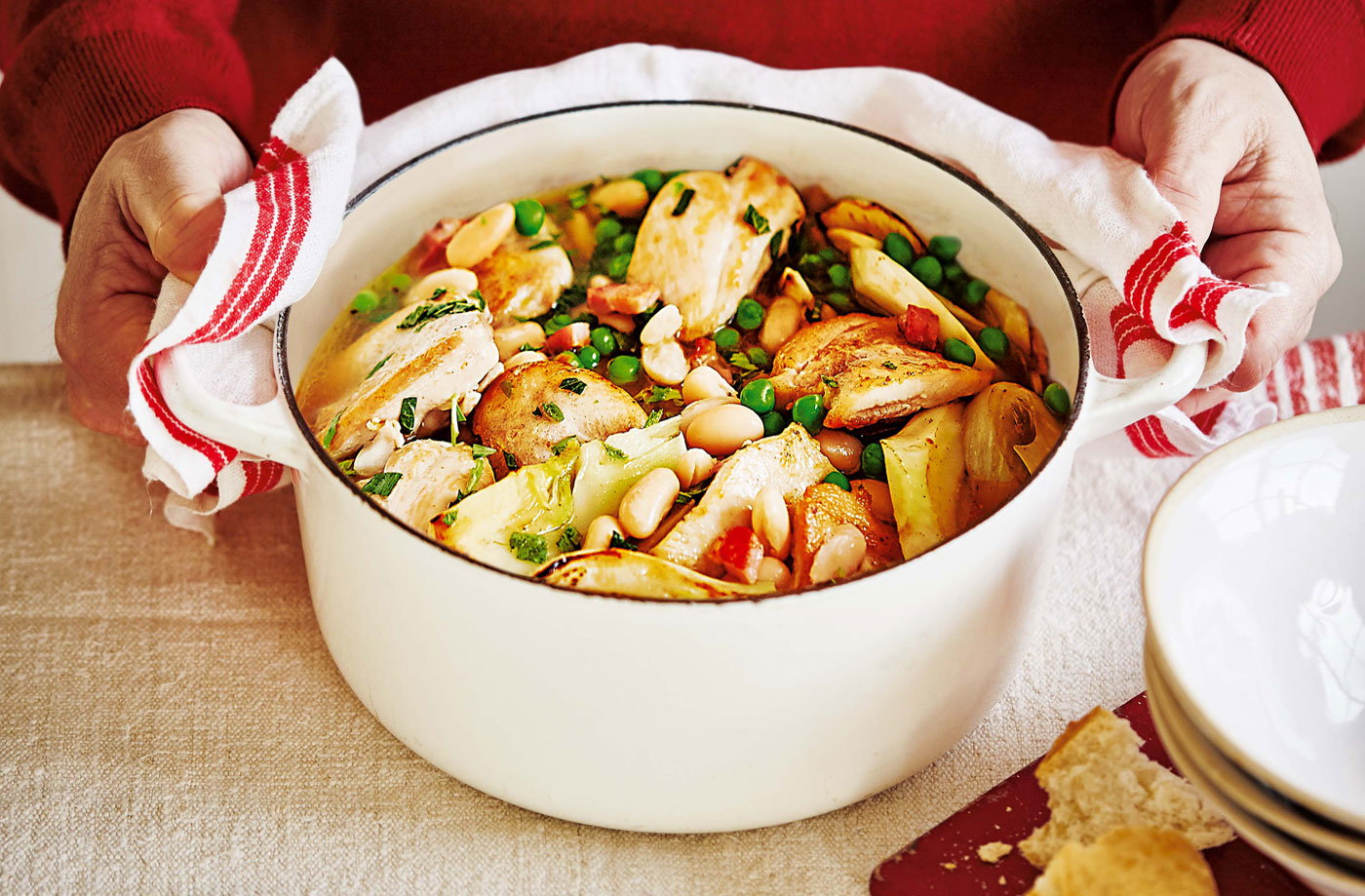 Chicken, pancetta and fennel stew