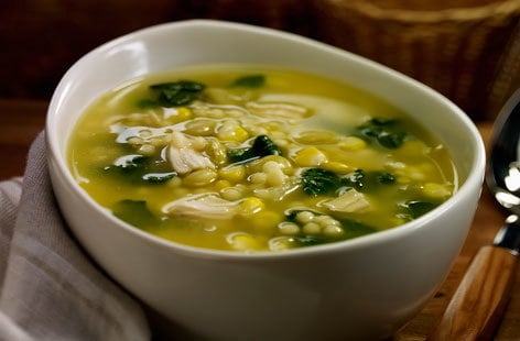 Image of "Chicken and spinach soup"