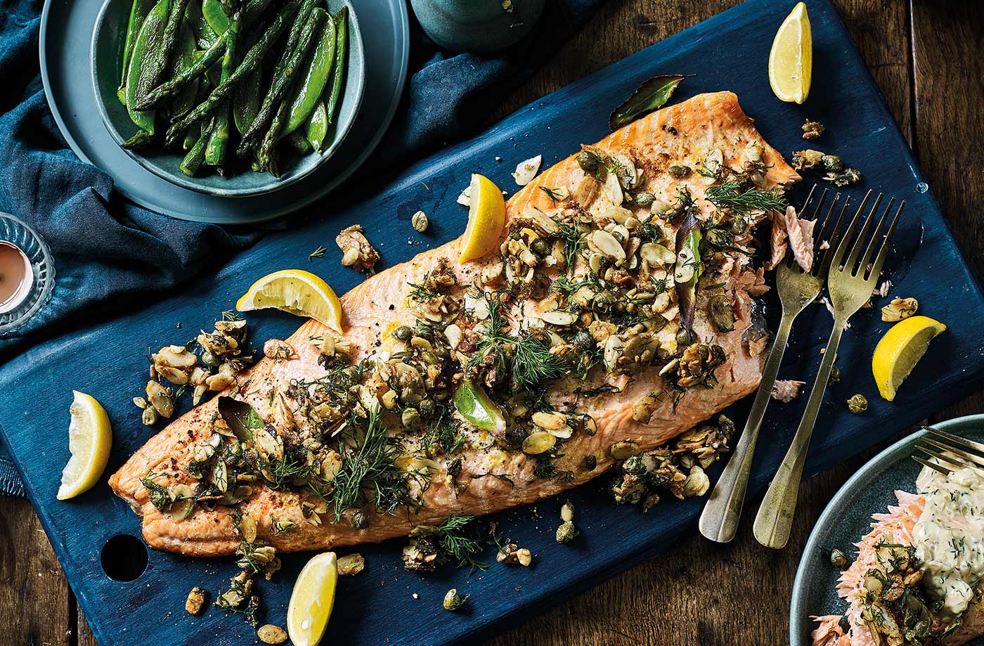 Salmon with toasted seeds and prosecco sauce