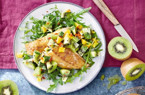 Image of "Smoked mackerel with kiwi salsa"