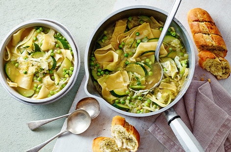 Image of "Courgette and lemon pasta soup"
