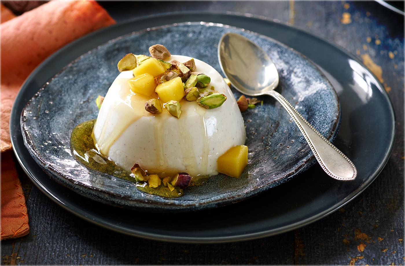Cardamom and honey set lassi