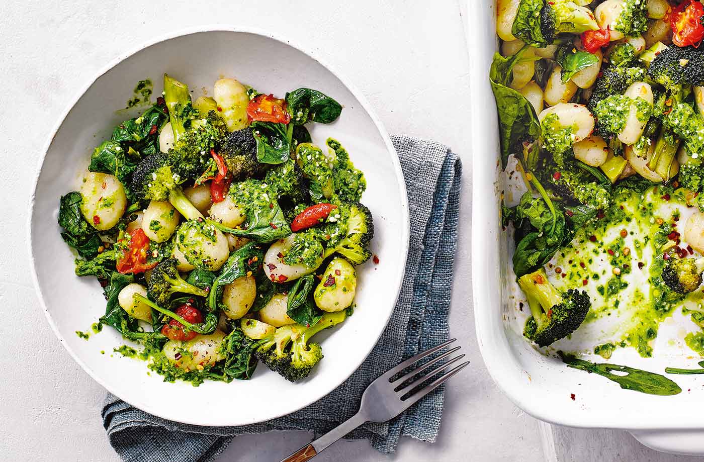 Roast gnocchi with veg and spinach pesto