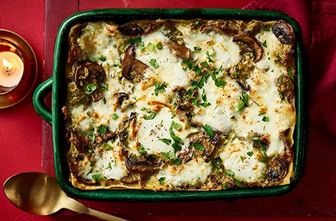 Image of "Creamy sprout and mushroom lasagne"