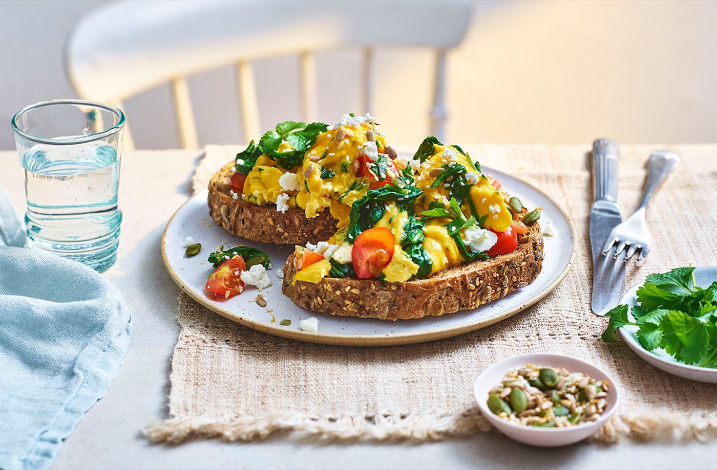 Spinach scrambled eggs with cheese