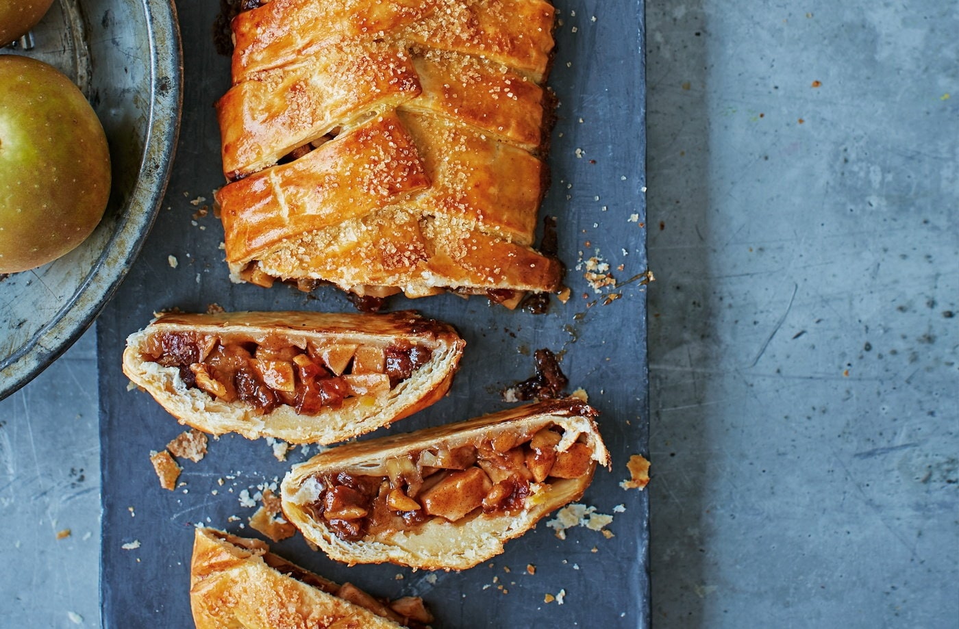 Apple and date strudel
