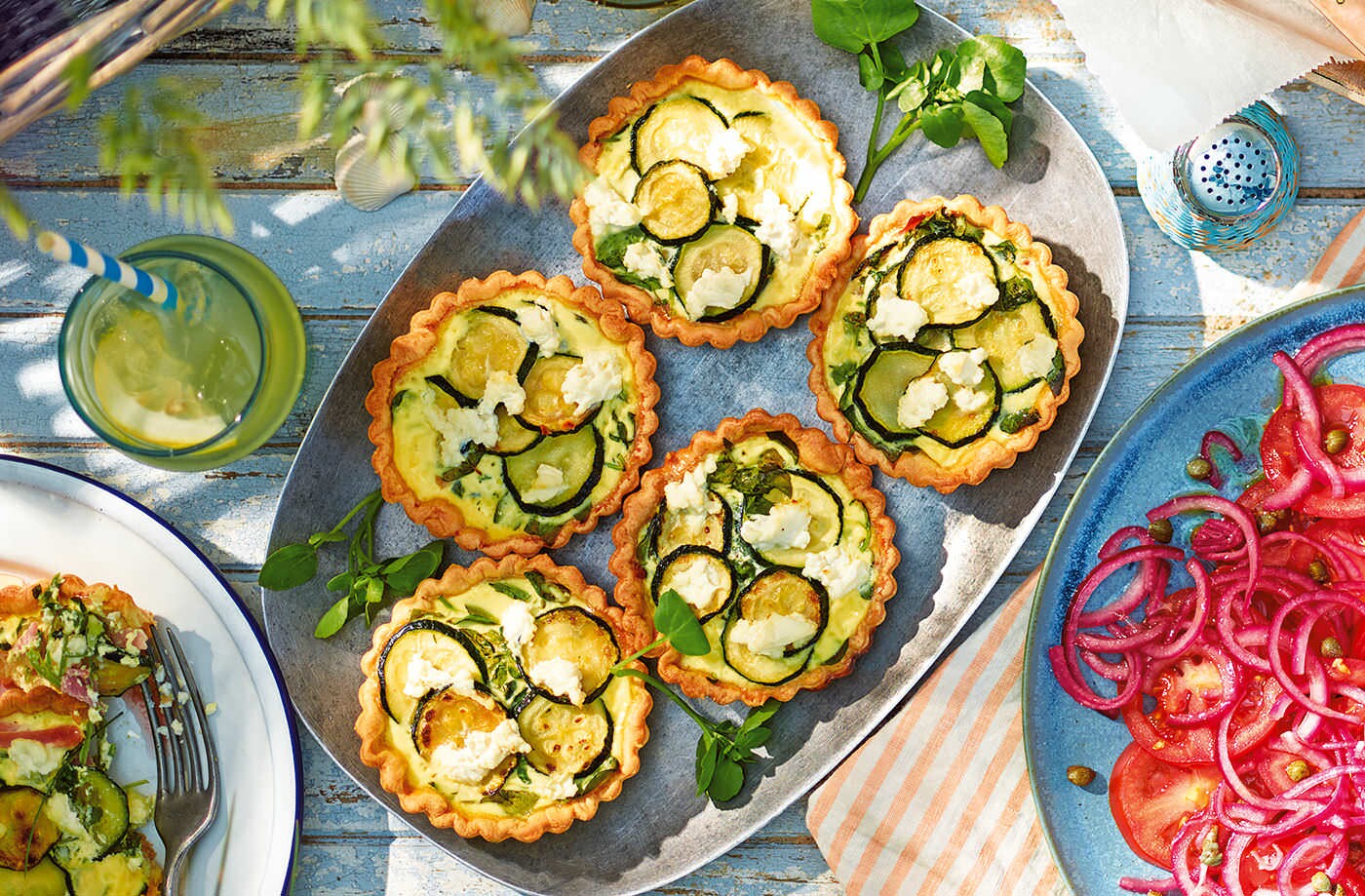 Watercress, courgette and ham quiches