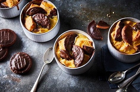 Image of "Mini Jaffa cake bread and butter puddings"