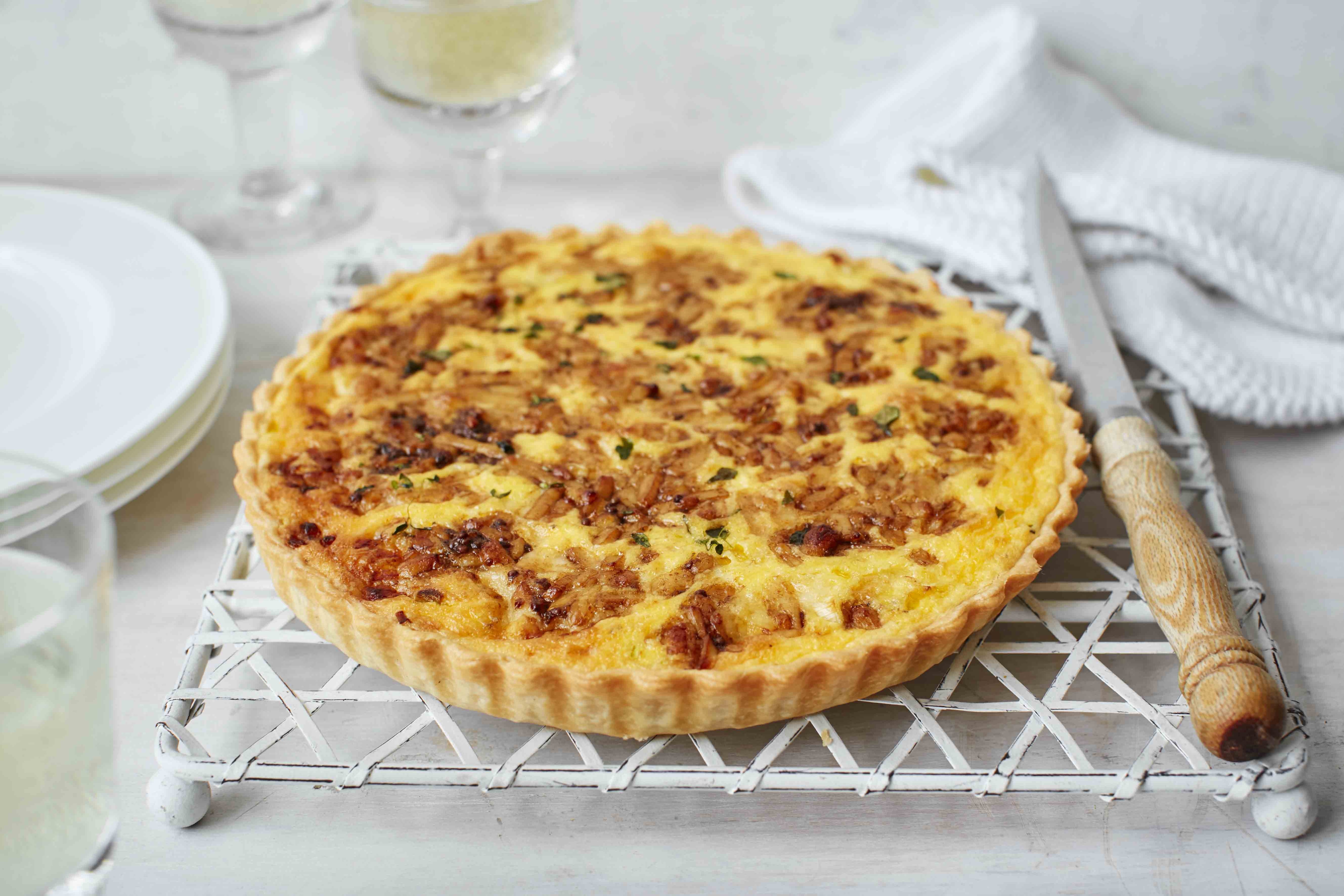 Welsh rarebit, leek and thyme tart