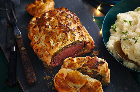 Christmas cracker beef wellington