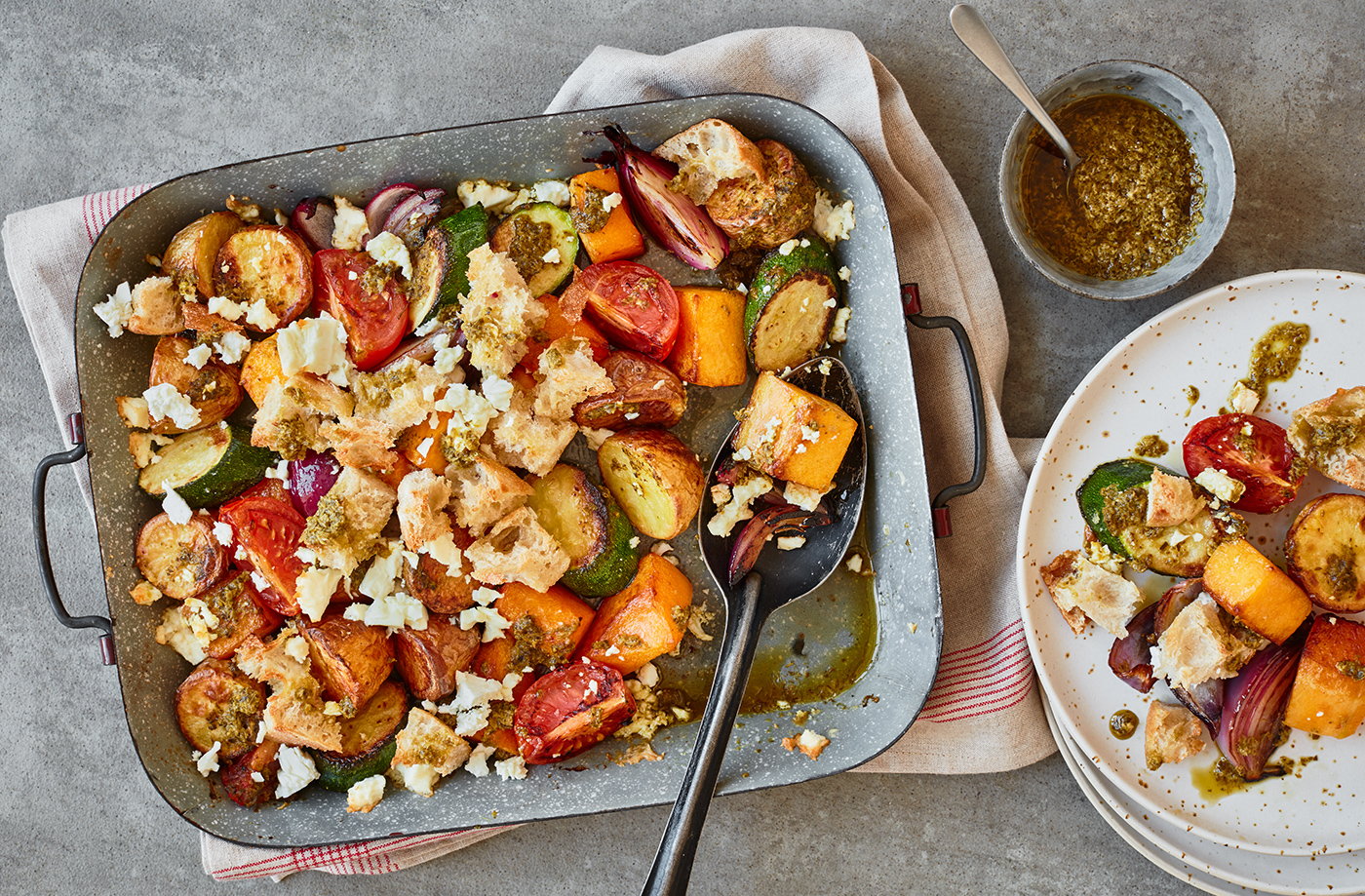 Pesto vegetable traybake