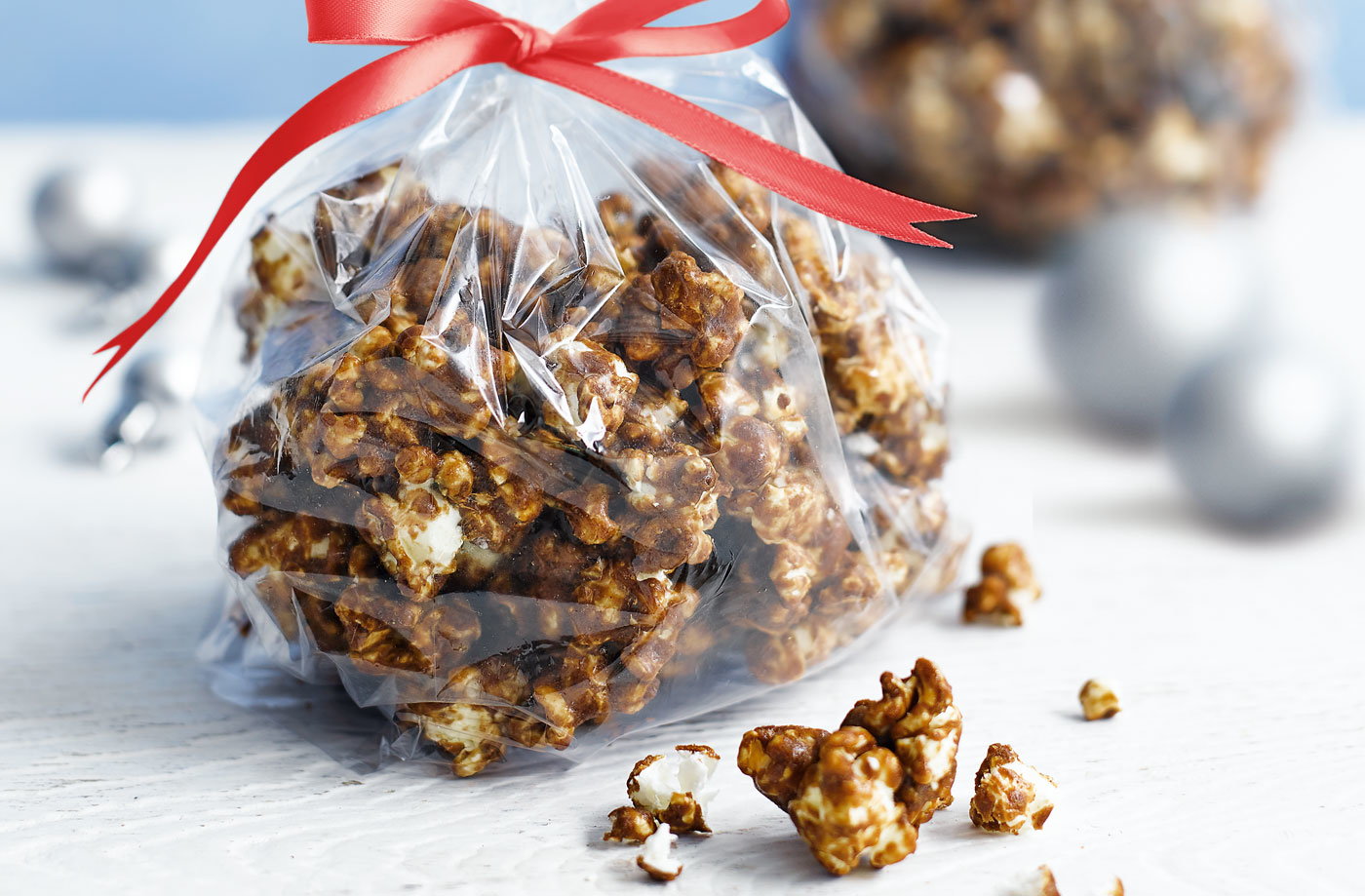 Gingerbread popcorn