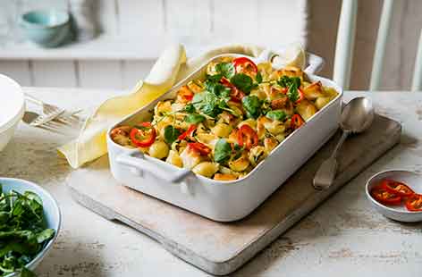 Image of "Vegetarian pasta bake with halloumi"