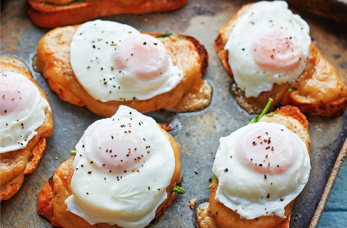 Spinach rarebit toasts