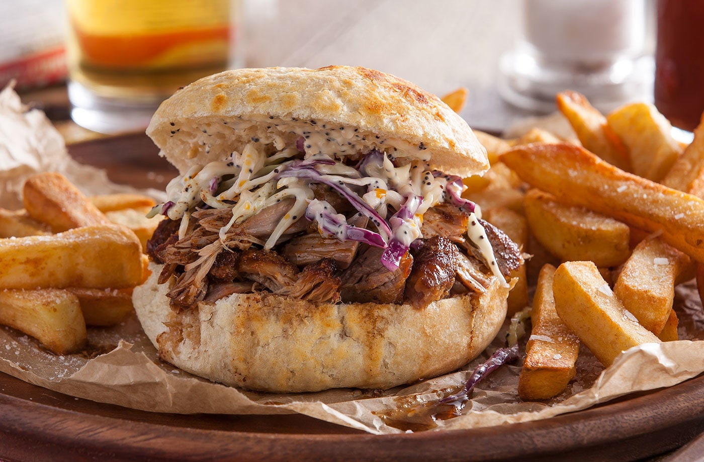 Pulled pork sandwich with slaw