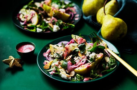 Image of "Pear and goat's cheese salad"