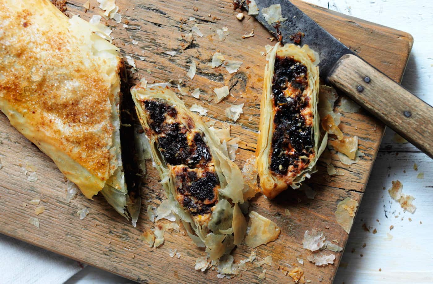 Christmas pudding strudel