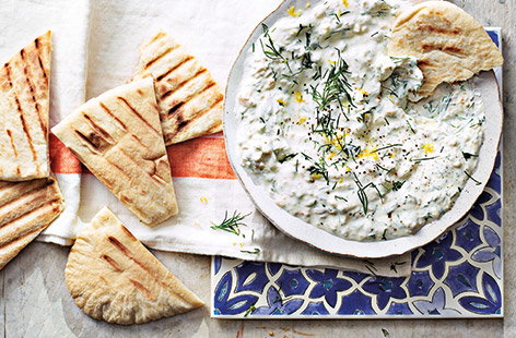 Image of "Walnut and yogurt dip"