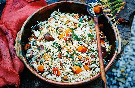 Image of "Onion rice with pumpkin and chestnuts"